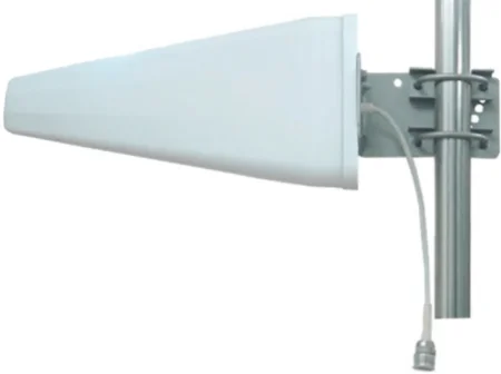 BLACKHAWK WIDEBAND LPDA ANTENNA - 700-2700MHZ FOR CEL-FI